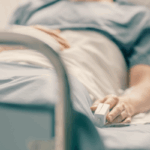Indywidualne skutki i interakcje między ultradrobnymi cząstkami i ekstremalnymi temperaturami na przyjęcia do szpitala z powodu chorób o wysokim obciążeniu
