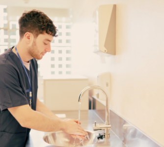 Opracowanie bioelektrycznego urządzenia do dezynfekcji biofilmów w szpitalnych umywalkach