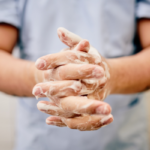 Frimley Faucet — innowacyjne bezodpływowe punkty czerpalne w ochronie zdrowia