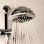 Zastosowanie pary wodnej do dezynfekcji pryszniców w obiektach ochrony zdrowia – wpływ na mikrobiologię instalacji i kontrolę bakterii Legionella